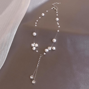 ปลอกคอสร้อยคอสั้นของผู้หญิง2022ใหม่สำหรับเด็กผู้หญิงสร้อยคอแบบมีพู่ไข่มุกเพชรประกายแวววาว