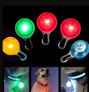 Aixuexiสัตว์เลี้ยงแมวสุนัขPuppy LEDกระพริบเปล่งปลั่งไฟกลางคืนความปลอดภัยจี้ห้อยคอเสื้อCharm ปลอกคอแมวมีไฟ กระดิ่งแมวมีไฟ ปอกคอแมวมีไฟ