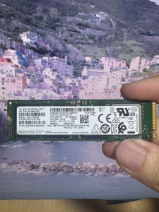 Ổ cứng laptop SSD M.2 2280 NVME 256GB Samsung PM961 / PM981a dùng để nâng cấp dung lượng bộ nhớ laptop    Laptop chạy chậm ổ cứng gần đầy? Nâng cấp lên SSD NVMe Samsung PM961 256GB để tăng tốc khởi động Windows mở phần mềm và truy xuất dữ liệu nhanh hơn