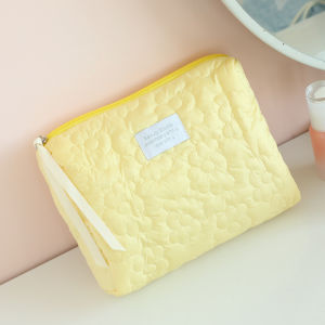 Gratis Ongkir  - Pouch Kosmetik Simple / Tas Makeup Ringan & Praktis