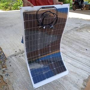 ของแท้ แผงโซล่าเซลล์ Class A ขนาด104x54ซม.หนัก1.25กก.แบบยืดหยุ่น อ่อนตัว งอได้100W18V พลังงานแสงอาทิตย์ Solar Cell ประกันไฟออก10ปี พร้อมส่ง ราคาถูก