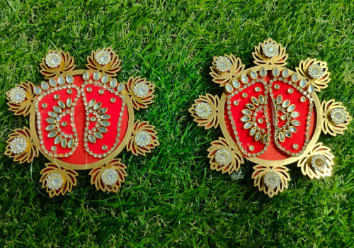 Traditional%20Lakshmi%20Charan%20Paduka%20Feet%20Pagla%20Floor%20Rangoli%20Decoration%20%7C%20Festival%20Decor%20%7C%20Diwali%20Decoration%20(Size%20:-%2010cm%20%7C%20Pack%20of%201%20pc)%20-%20Image%209