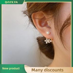 🔔🔔🔔QA 1Pair Korean Imitation Flower Stud Earrings Ladies Fashion Elegant Jewelry Everyday Party Fish Tail Earrings With Four Claw Ear Row Earrings Gift