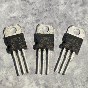 L7805CV LM7805 7805 7806 7808 7809 7810 L7812CV L7815CV 7818 7824 Voltage Regulator VREG