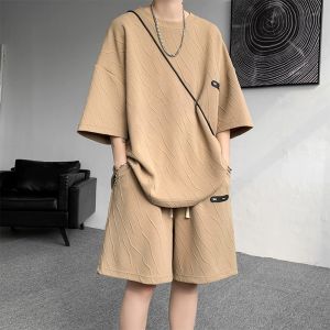 TC ชุดแฟชั่นชาย 2 ชิ้น เสื้อทีเชิร์ต (เสื้อ+กางเกงขาสั้น) คอกลม ผู้ชาย สไตค์ เกาหลี Clothing Man รุ่นW18