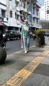 kaos atasan wanita lengan panjang six diary