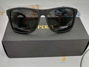 **มาแรง** แว่นตากันแดด แ่นตาแฟชั่น ของแท้ เลนส์ Polarized ตัดแสงได้ดี ทรงสวย น้ำหหนักเบา พร้อมของแถมในกล่อง สินค้าพร้อมส่งในไทย รุ่น-PE304