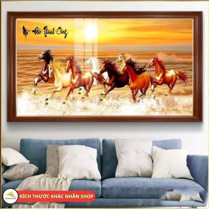 Tranh Mã Đáo Thành Công Tráng Gương 3D Khung Composite Vân Gỗ 7cm –Tranh Treo Tường Phòng Khách Phong Thủy Hút Tài Lộc
