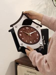 FFBH Medieval Double-sided Wall Clock Creative Aesthetic Art Corner Wall Clock Living Room Noiseless Storage Clocks Interior Decor B3K9H