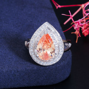 SEQUITO High Grade Women Wedding Band Jewelry Hand Inlaid Big Green Water Drop Cubic Zirconia Stone Silver Plating Classic Finger Ring for Engagement Banquet SR121