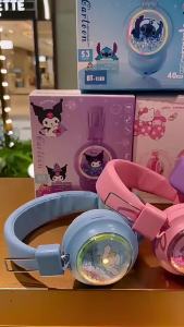 หูฟังไร้สายบลูทูธ Stitch Flow Sofa Light หูฟังแบบครอบหู Sanrio สำหรับคอมพิวเตอร์และศัพท์ ขายส่ง