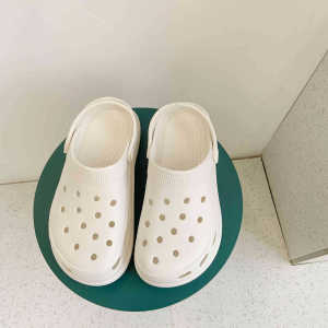 [Free Shipping] New Style Slip-On Sandals Non-Slip Designed For Outdoor Wear Featuring A Korean-Style Design Rhinestone Embellishments Fashionable Beach Style And A Thick Sole For Added Height