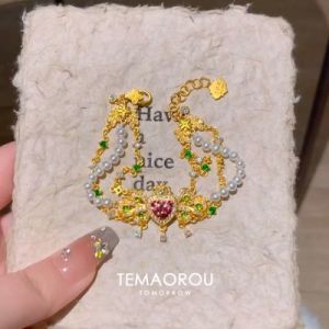 Retro Luxury Pink Diamond Heart-shaped Pearl Geometric Multi-layer Bracelet New High-end Romantic Temperament Bracelet Accessories复古奢华感粉钻爱心珍珠几何多层手链新款高级感浪漫气质手环配饰