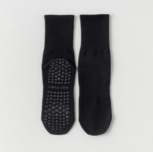 Kaos Kaki Yoga Pilates Grip Anti Slip Mid Tube Winter