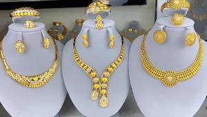 24k ชุดเครื่องประดับโลหะผสมผีเสื้อคลื่นดวงอาทิตย์สร้อยคอต่างหูสร้อยข้อมือแหวนสี่ชิ้นเครื่องประดับแต่งงาน