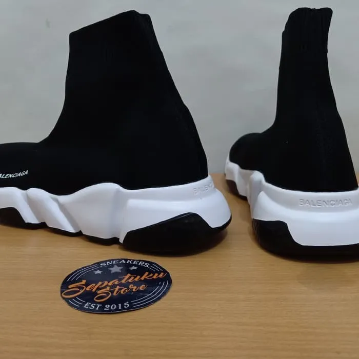 Sepatu deals sneakers balenciaga