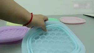 Foldable Silicone Facial Ice Bath Bowl Portable Face Ice Tpy Bowl with Built-in Ice Tray Care