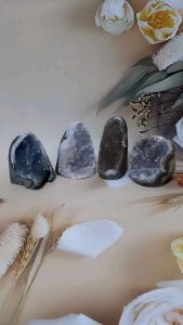 KRISTAL SG: Colour Crystal Geode. 彩晶镇