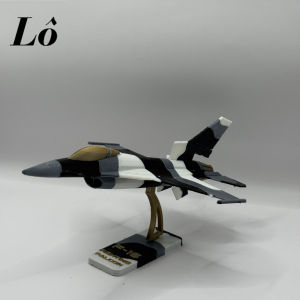 Mô hình kit lắp ráp máy bay tiêm kích F-16 phiên bản đặc biệt