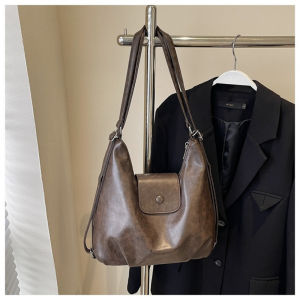 beautywomen กระเป๋าสะพายข้าง หนังPU ดีไซน์สวย รุ่นฮิต ไม่รวมพวงกุญแจ