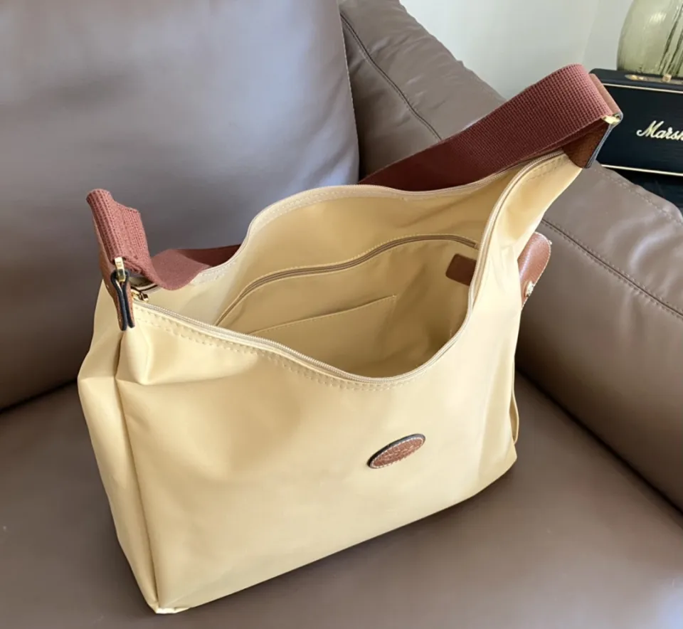 Longchamp hobo hot sale bag nylon