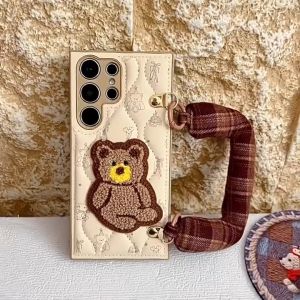 Ốp Lưng Cho Samsung S25 Ultra / S24 Ultra / S23 Ultra TPU Chỉ Nổi Họa Tiết Bé Gấu Nâu Xinh Xắn - BUM STORE GALAXY C