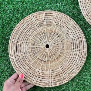 ที่รองหม้อขนาดใหญ่กว้าง 11 นิ้ว จานรองทำจากหวายแท้100% ทาเคลือบเงาอย่างดี