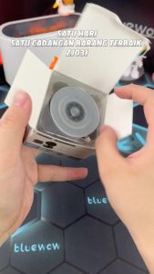 DMax 360 ° rotating car phone holder magnetic bracket convenient for multiple scenarios foldable metal bracket