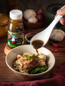 น้ำส้มพริกดอง ก๋วยเตี๋ยวเรือ สูตรหม้อดิน ตราลุงเผ่า ขนาด 150 มล. เปรี้ยว หอม อร่อย เผ็ด ปรุงชามก๋วยเตี๋ยวเรือ คุ้ม รวย ขายดี ลูกค้าติด ของแท้