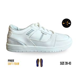 Sepatu Sneakers Casual Pria