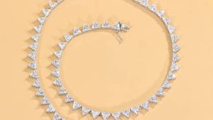 ThreeGraces New Fashion Shiny Triangle Cubic Zirconia Bridal Wedding Tennis Necklace for Women Elegant Daily Party Jewelry PN210