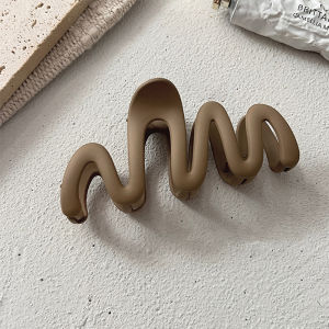 【Pharaoh🎀COD】Niche Headdress Wave Hairpin High-End Highed Hair Claw Claw Claw Female Curly Hair Shark Clip