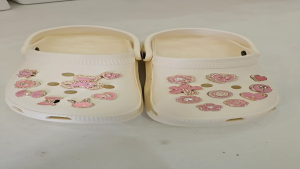 Charm jibbitz sticker gắn dép cross mẫu B28 giả kim