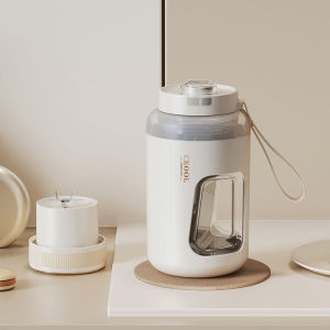 ✨SG【STOCK】New Portable Juicer 600ml Mini Wireless Smoothie USB Charging Noise-Free Juicer Electric Blender