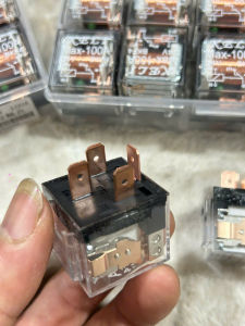 Rơ le trung gian 12v-24v. Rơ le 4 chân 5 chân trong 100a