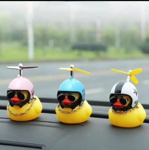 NEW ตุ๊กตาเป็ดน้อยสีเหลือง สําหรับตกแต่งรถยนต์&มอเตอร์ไซด์ สีสุ่ม