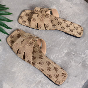 Free Shipping New Summer Slip-On Sandals Square-Toe Design Classic Pattern Flat Sole Casual Style Available In Large Sizes Perfect For The Beach