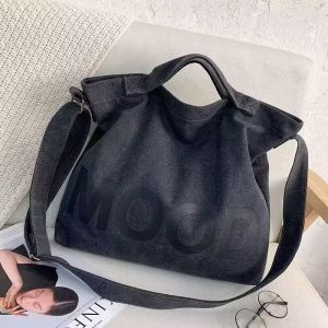 Korean Womens Messenger Bag Large-capacity Mens Canvas Bag Class Bag Female Student
