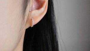 925 เงิน ประดับเพชร ต่างหู่วงเงิน สวยด้วย CZ Swiss Diamond [Hoop x CZ - Allure Jewelry]