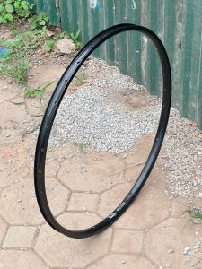 Vành niềng xe đạp Weinmann XRD28 700c/ 622/ 29inch 32 lỗ phanh vành màu đen màu bạc.