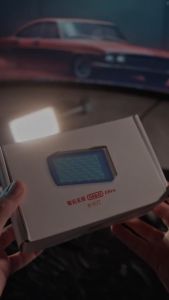 ZHIYUN FIVERAY M60 Ultra RGB Pocket LED Fill Light 2500K - 10000K USB-C Charging 1/4" 20 Thread