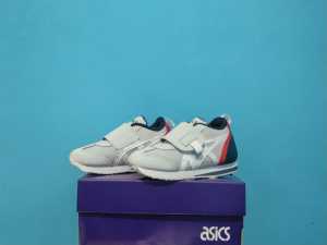 Sepatu Anak Sneakers: Pilihan Stylish & Nyaman