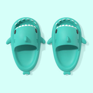 YaKo 📣รองเท้าเเตะลายปลาฉลาม 🐳🐳 รองเท้าพื้นนิ่มนุ่มใส่สบายเท้าน้องฝุดดด รองเท้าดีไซน์ 🌈น่ารักตะมุตะมิ 🥰 รุ่นกำลังฮิตมาแรง 💥