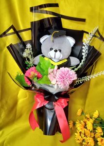 BUKET WISUDA TERBARU 2023 BUKET PERPISAHAN BUKET KELULUSAN BUKET KELULUSAN ANAK SMA BUKET BUNGA BUKET BUNGA DAN BONEKA BINGKISAN WISUDA BOUQUET WISUDA KADO DAN BINGKISANHADIAH PERPISAHAN SEKOLAH BUKET MIKA FRAME BOUQUET MIKA FRAMEBONEKA WISUDA