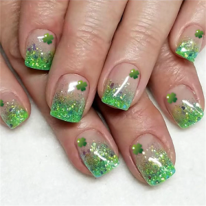 24 Pieces Patricks Day Stick on Nail Green Shamrock Press on Nail Short Coffin Style False Nail for Women Girls