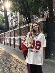 ฤดูร้อนอเมริกันวินเทจชนสีประกบคอวีแขนสั้นเสื้อยืดกีฬาลำลองผู้หญิงด้านบน