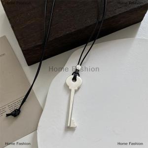 [COD] Home Fashion Metal Key Shaped Pendant Necklace For Women Girls Simple Long Wax Rope Sweater Chain Fashion Accessory New Gifts