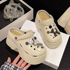 KDAShop รุ่นสุดฮิต รองเท้าแตะหัวโตงานยางแฟชั่น ดีเทลสวยเสริมส้น 3 นิ้ว มีรูใส่ตัวติดและเราแถมให้ฟรีด้วย 1 ชุด มีสีให้เลือก 5 สีชอบก็จัดเลยสินค้าหมดรอนานนะ