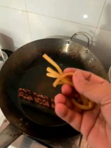 Camilan Sehat Untuk Diet: Kerupuk Kulit Sapi Asli