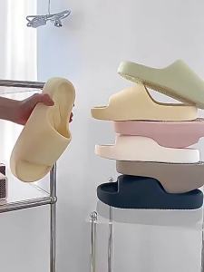 [Free Shipping] 2025 New Cute Slippers Ins Trend Summer Outdoor Fashionable Couple Thick-Soled Non-Slip Slippers Beach Slippers